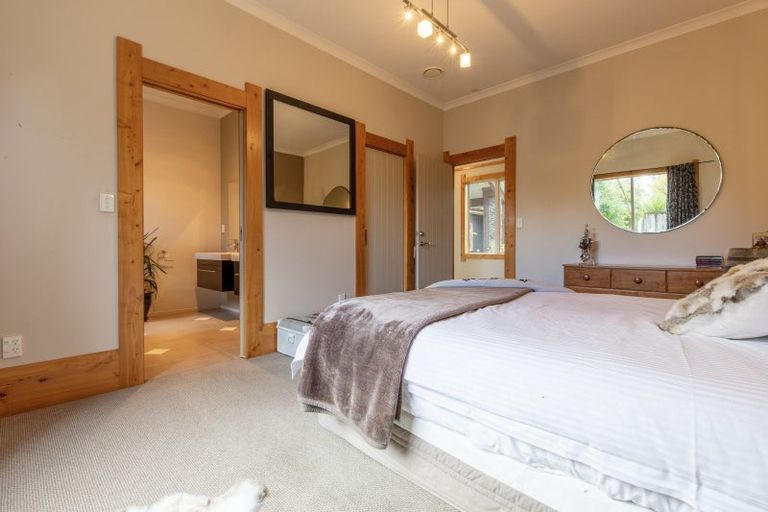 Photo of property in 2383 State Highway 2, Waipukurau, 4200