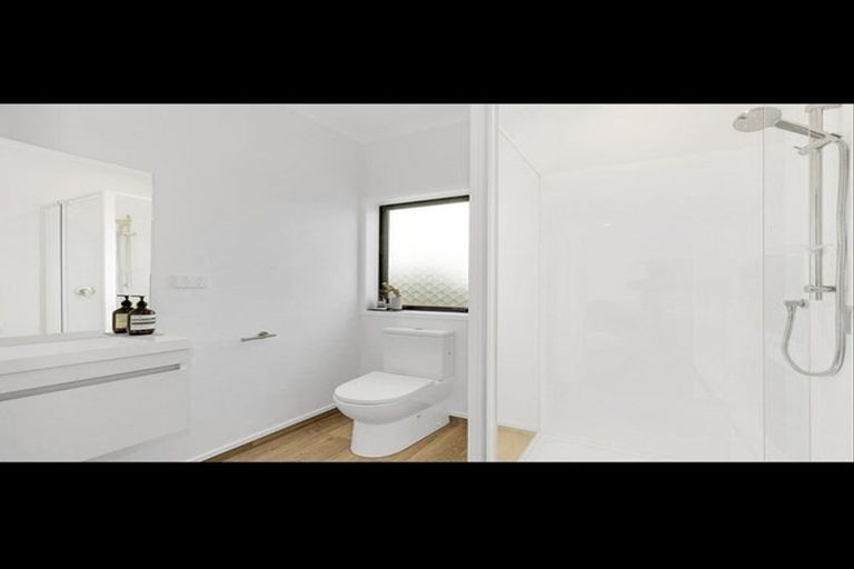 Photo of property in 3/500 Te Atatu Road, Te Atatu Peninsula, Auckland, 0610