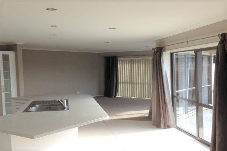 Photo of property in 112 Rowesdale Drive, Ohauiti, Tauranga, 3112