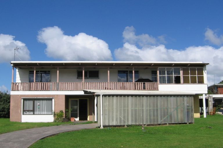 Photo of property in 5 Frank Evans Place, Henderson, Auckland, 0610