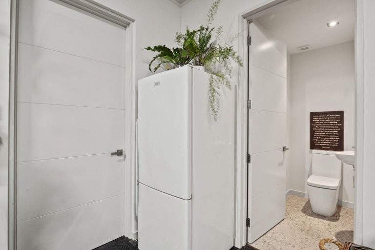 Photo of property in 2 Aberdare Court, Jacks Point, Queenstown, 9371