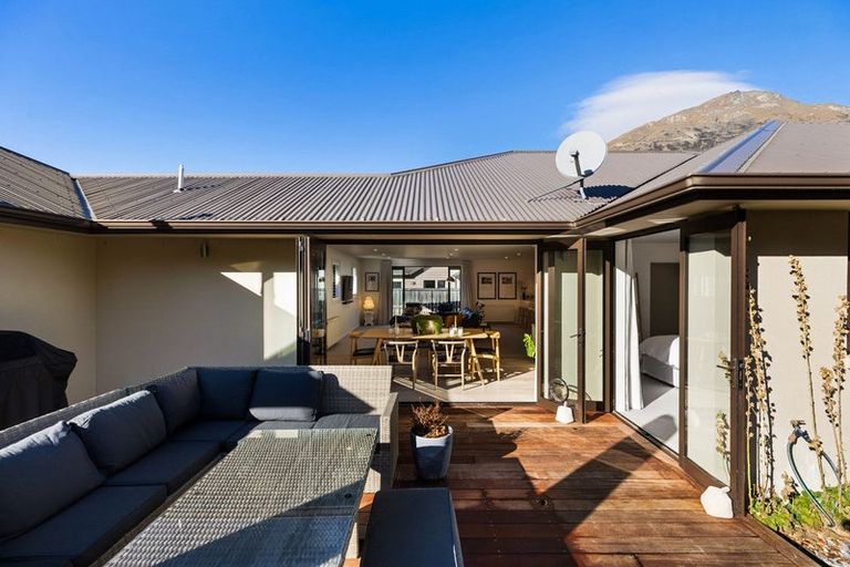 Photo of property in 28 Quill Street, Lake Hayes, Queenstown, 9304