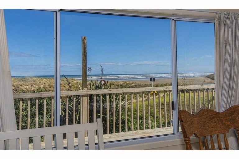 Photo of property in 37 Marine Drive, Te Kopuru, Dargaville, 0371