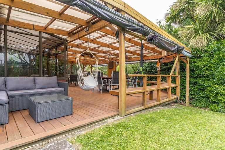 Photo of property in 10 Parkdale Place, Glenview, Hamilton, 3206