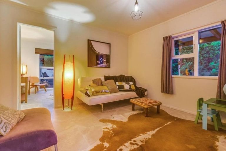 Photo of property in 66 Tiroroa Avenue, Te Atatu South, Auckland, 0610
