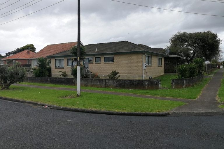 Photo of property in 15 George Street, Mangere East, Auckland, 2024