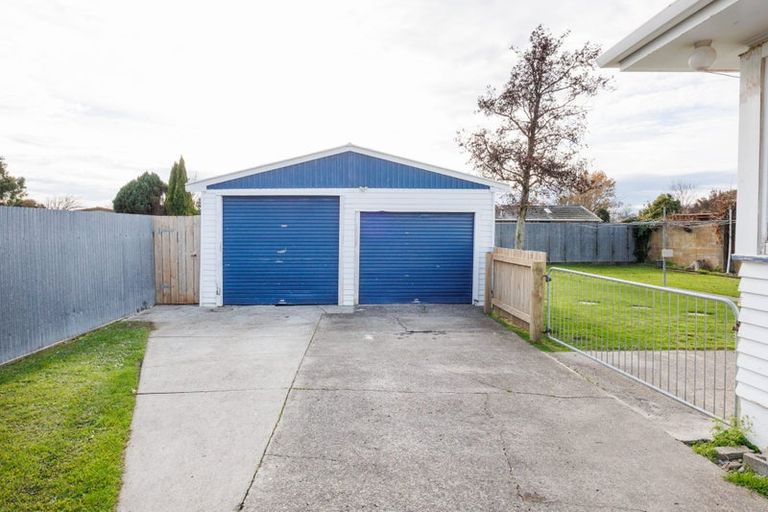 Photo of property in 31 Abraham Crescent, Milson, Palmerston North, 4414