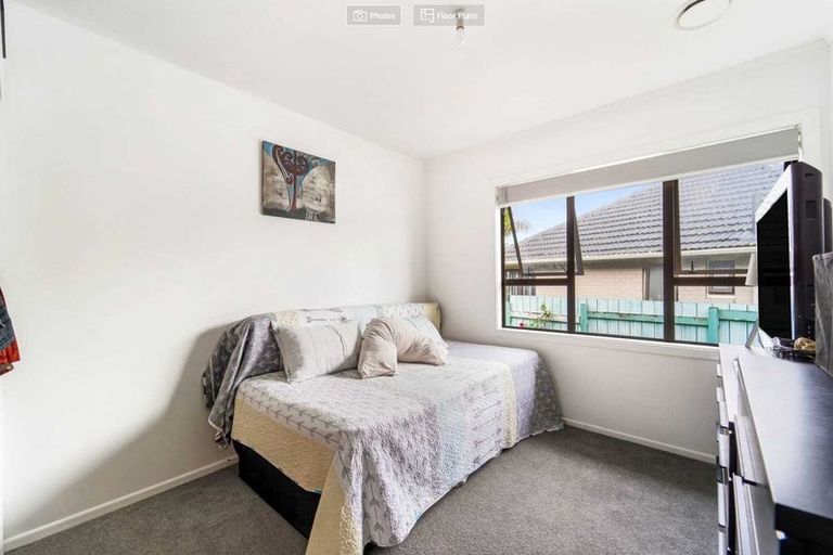 Photo of property in 33 Strid Road, Te Atatu South, Auckland, 0610