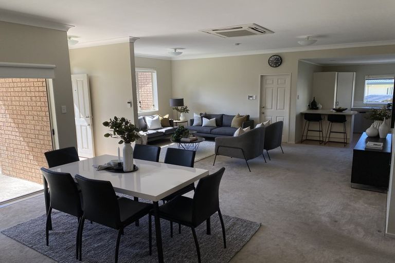 Photo of property in 16 Ryden Place, Glen Eden, Auckland, 0602