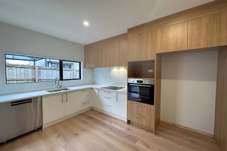 Photo of property in 7d Rimu Road, Mangere Bridge, Auckland, 2022
