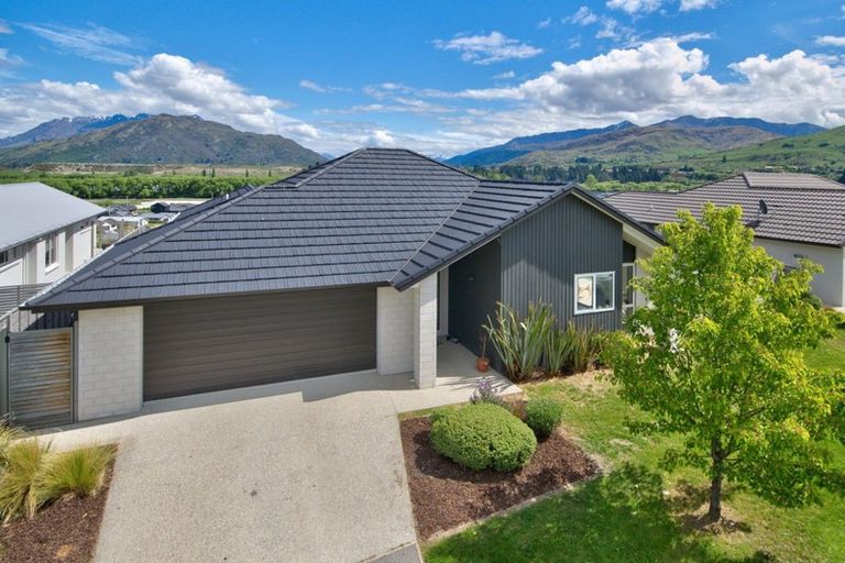 Photo of property in 11 Marston Road, Lower Shotover, Queenstown, 9304