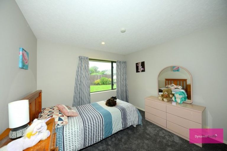 Photo of property in 111 Inwoods Close, Parklands, Christchurch, 8083