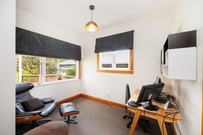 Photo of property in 15 Miro Street, Takaro, Palmerston North, 4410