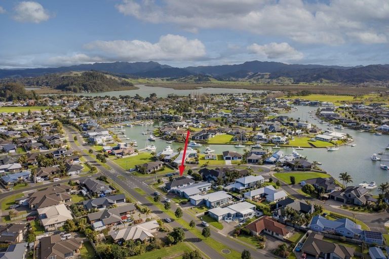 Photo of property in 2 Little George Place, Whitianga, 3510