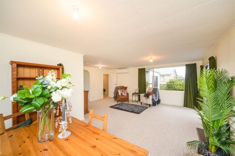 Photo of property in 24 Oaklea Avenue, Marton, 4710