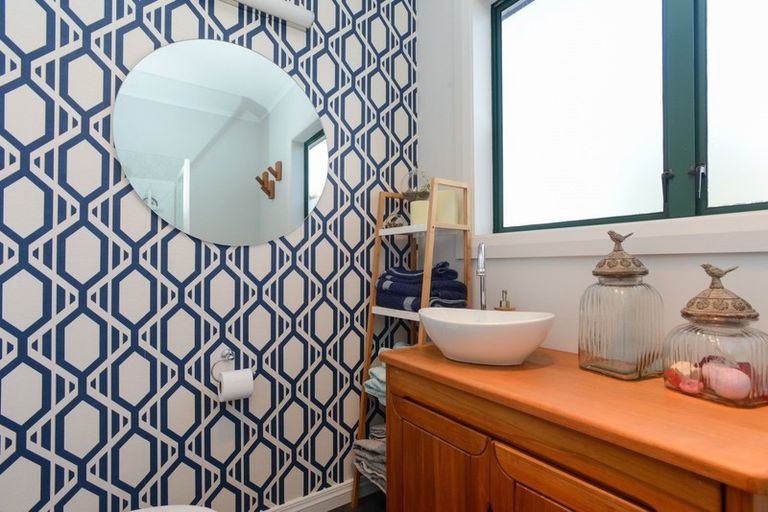 Photo of property in 14 Goodger Street, Waipukurau, 4200