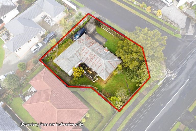Photo of property in 2a Hepper Street, New Lynn, Auckland, 0600