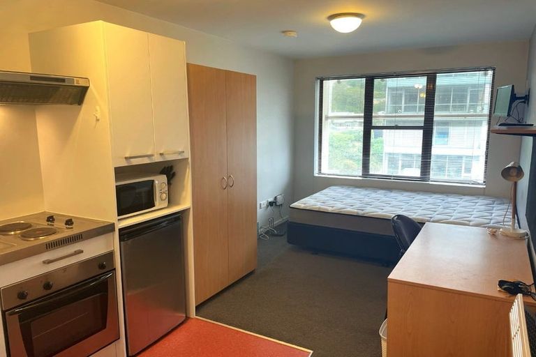 Photo of property in Orange Apartments/victoria Centr, 909/169 The Terrace, Wellington Central, Wellington, 6011