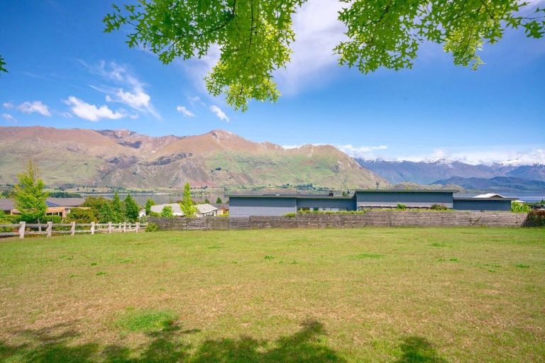 Photo of property in 49 Forest Heights, Wanaka, 9305