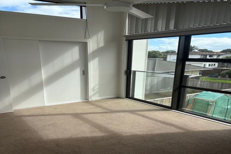 Photo of property in 21 Tireti Road, Titahi Bay, Porirua, 5022