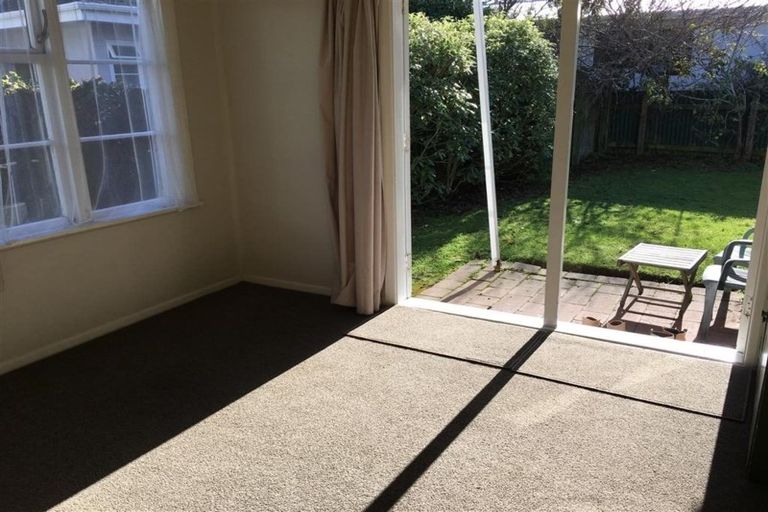 Photo of property in 5 Park Road, Paraparaumu Beach, Paraparaumu, 5032