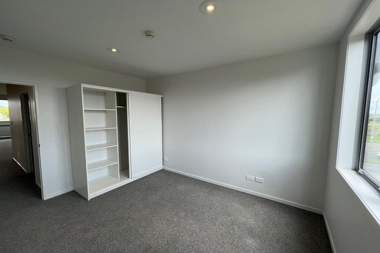 Photo of property in 1/63 Kestev Drive, Flat Bush, Auckland, 2016