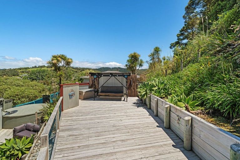 Photo of property in 143 Oakura Road, Oakura, Hikurangi, 0184