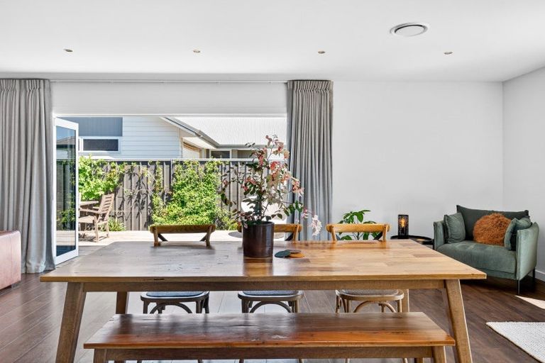 Photo of property in 11 Whangaehu Place, Te Awa, Napier, 4110