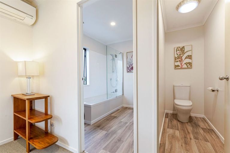 Photo of property in 11 Gunner Drive, Te Atatu Peninsula, Auckland, 0610