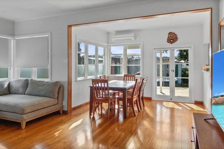 Photo of property in 16 Churchill Street, Kensington, Whangarei, 0112