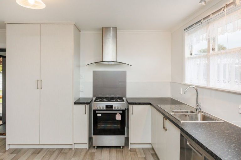 Photo of property in 35 Wilson Crescent, Highbury, Palmerston North, 4412