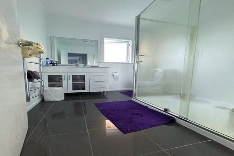 Photo of property in 99 Stanley Road, Glenfield, Auckland, 0629