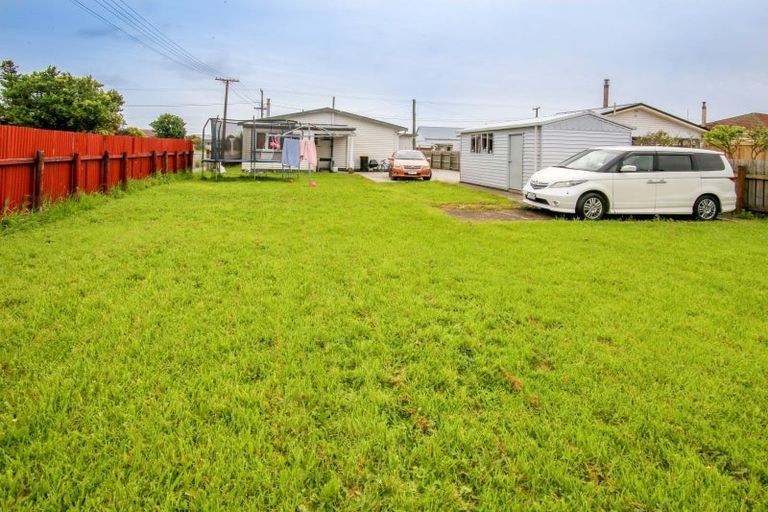 Photo of property in 67 Derby Street, Westport, 7825