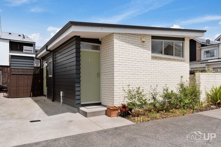 Photo of property in 10 Squadron Drive, Hobsonville, Auckland, 0616