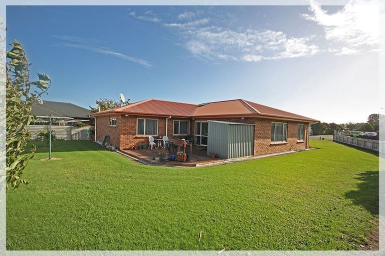 Photo of property in 8 Teppett Place, Foxton Beach, Foxton, 4815