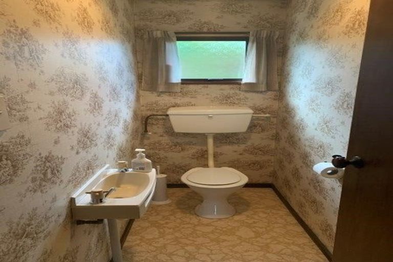 Photo of property in 15 Hunter Crescent, Wanaka, 9305