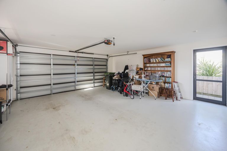 Photo of property in 6 Mersey Street, South Hill, Oamaru, 9400