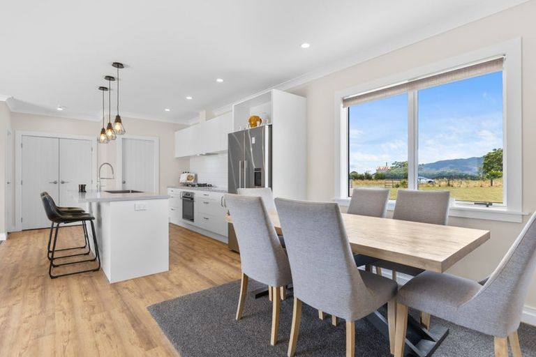 Photo of property in 11 Leith Road, Okato, New Plymouth, 4374