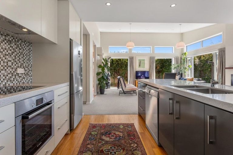 Photo of property in 140 Port Hills Road, Heathcote Valley, Christchurch, 8022