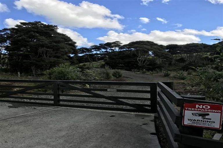 Photo of property in 1056 Peak Road, Helensville, 0875