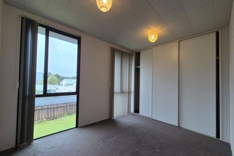 Photo of property in 1/29 Devonshire Road, Unsworth Heights, Auckland, 0632