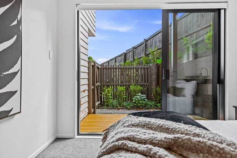 Photo of property in 7/13 Fairdale Place, Birkdale, Auckland, 0626