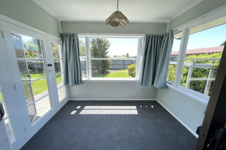 Photo of property in 42 Greendale Avenue, Avonhead, Christchurch, 8042