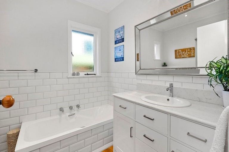 Photo of property in 49 Princes Street, Cambridge, 3434