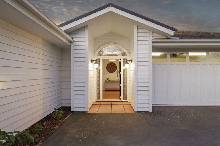 Photo of property in 10 Jennabelle Lane, Halswell, Christchurch, 8025