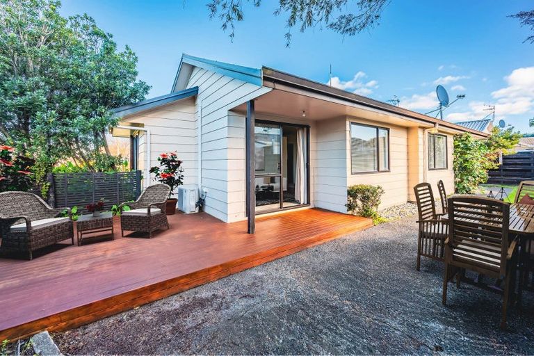 Photo of property in 42 Whiting Crescent, Greenmeadows, Napier, 4112