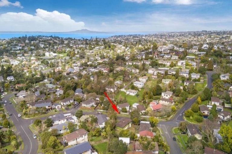 Photo of property in 5 Topliss Drive, Northcross, Auckland, 0632