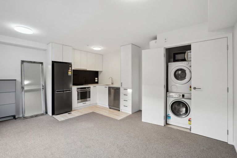 Photo of property in Northlight Apartments, 7/14 Fryer Street, Queenstown, 9300