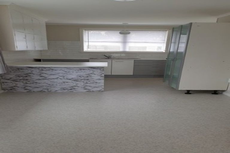 Photo of property in 187 Birkdale Road, Birkdale, Auckland, 0626