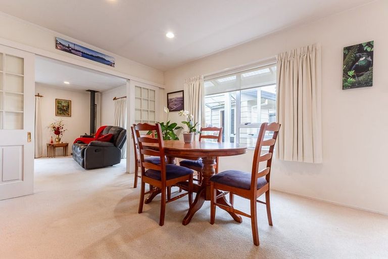 Photo of property in 77 Lupin Road, Otaki, 5512